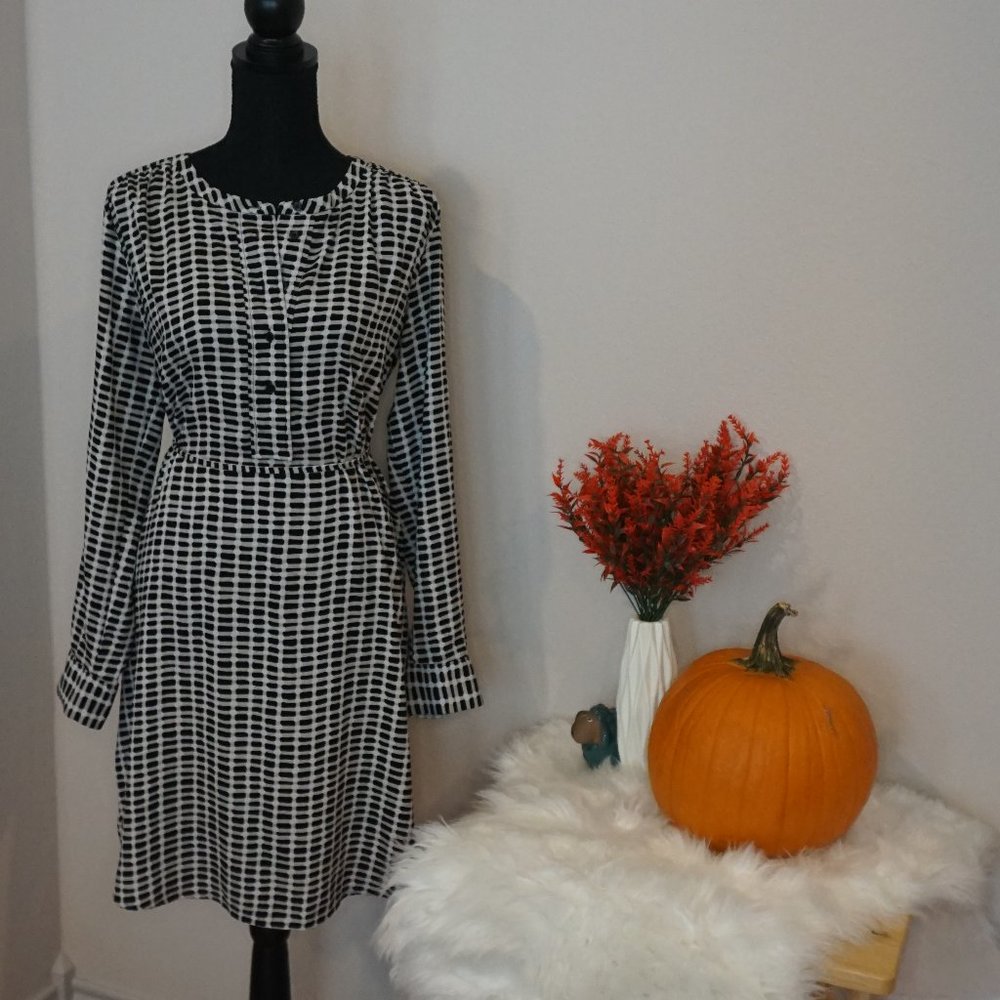 LOFT Black and White Long Sleeve Dress